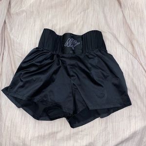 NWOT NIKE HIGH WAISTED TRAINING/BOXER SHORTS